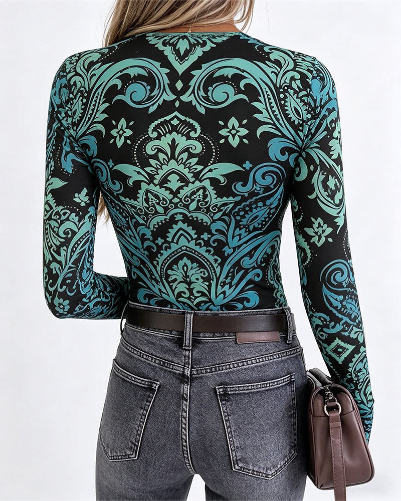 Women's Vintage Print Long Sleeve Top Slim Fit Crewneck Tee Retro Stretchy Base Layer Shirt with Thumb Holes - Image 2
