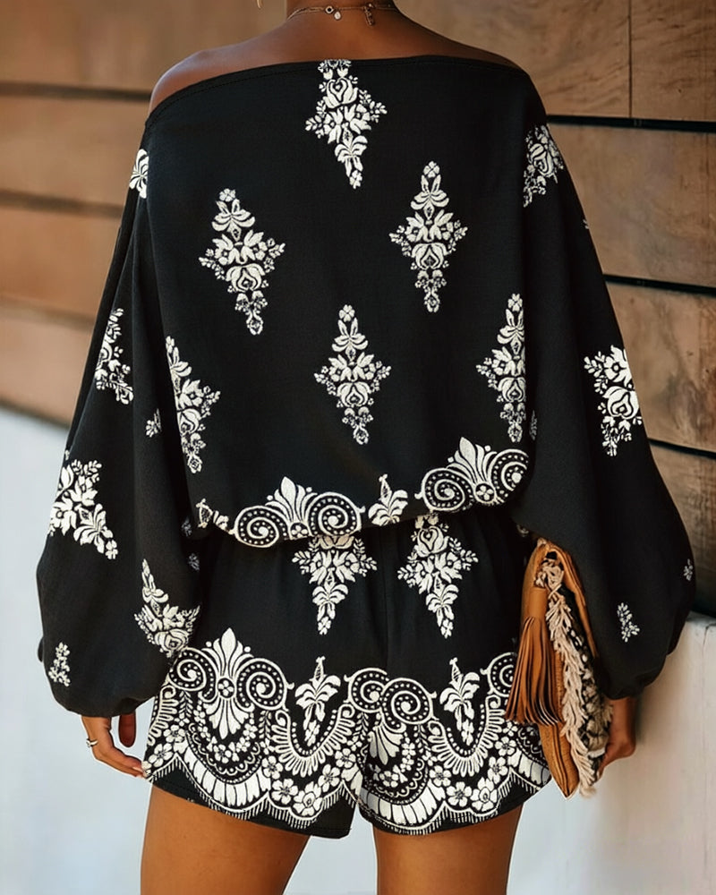 Women's Vintage Print Two-Piece Set Off-Shoulder Batwing Sleeve Top and High-Waisted Shorts Casual Vacation Set - Image 7