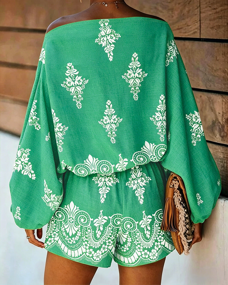 Women's Vintage Print Two-Piece Set Off-Shoulder Batwing Sleeve Top and High-Waisted Shorts Casual Vacation Set - Image 17